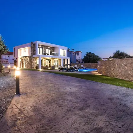Modern Villa With Pool & Garden Kastalys, Rhodes Калитиес