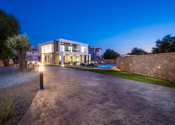Modern With Pool & Garden Kastalys, Rhodes Kalithies