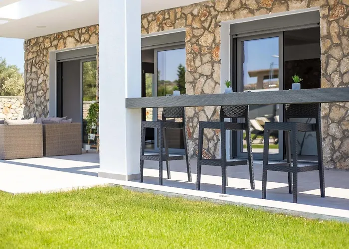 Modern With Pool & Garden Kastalys, Rhodes Villa *