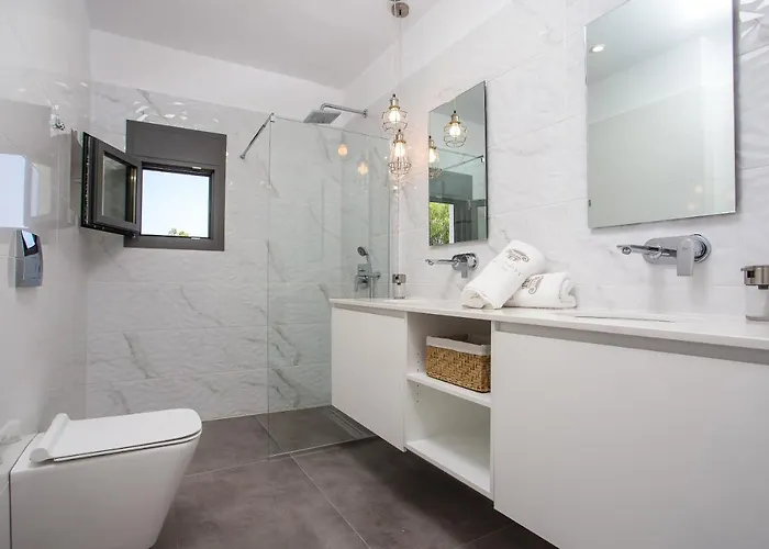 Modern With Pool & Garden Kastalys, Rhodes *