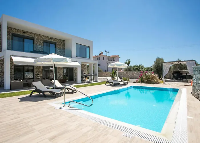 Modern With Pool & Garden Kastalys, Rhodes Villa