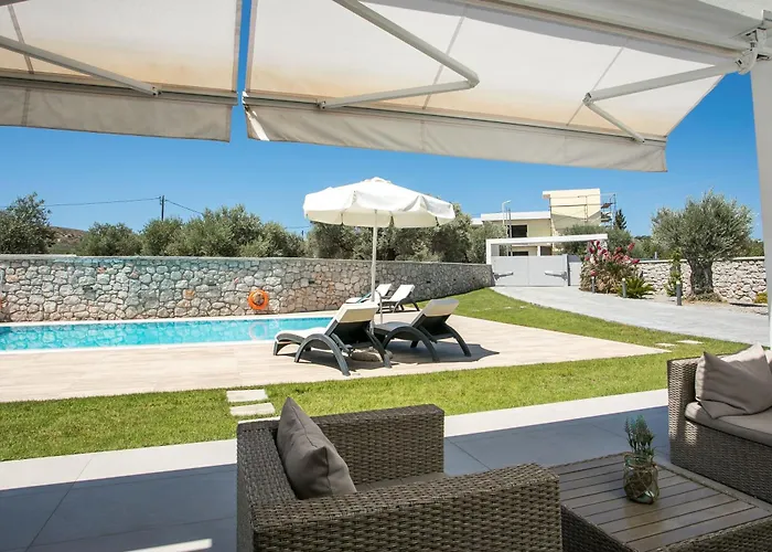 Modern With Pool & Garden Kastalys, Rhodes Villa