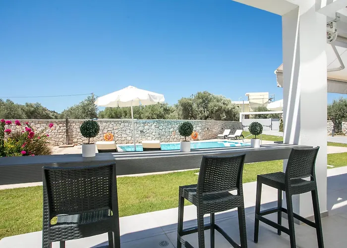 Modern With Pool & Garden Kastalys, Rhodes Villa Kalithies