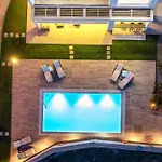 Modern With Pool & Garden Kastalys, Rhodes Villa
