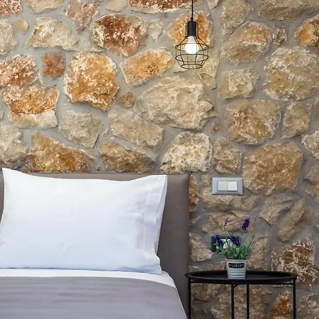 Modern With Pool & Garden Kastalys, Rhodes Villa