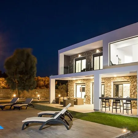 Modern With Pool & Garden Kastalys, Rhodes Villa *