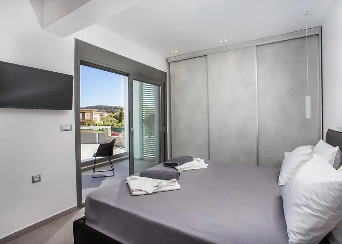 Modern With Pool & Garden Kastalys, Rhodes Villa Kalithies