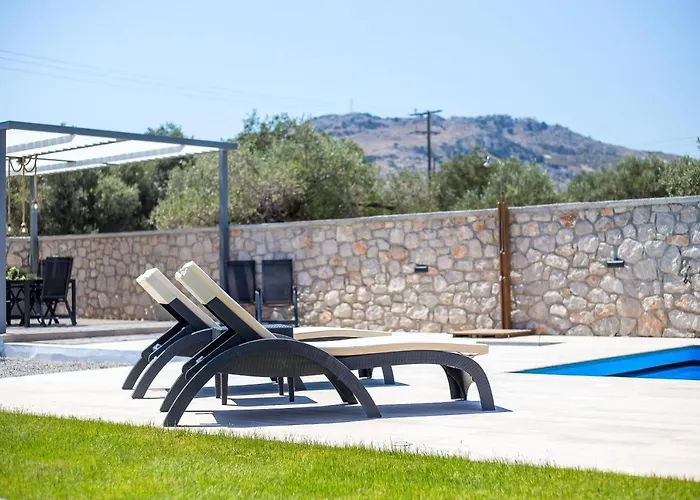 Villa Modern With Pool & Garden Kastalys, Rhodes Kalithies